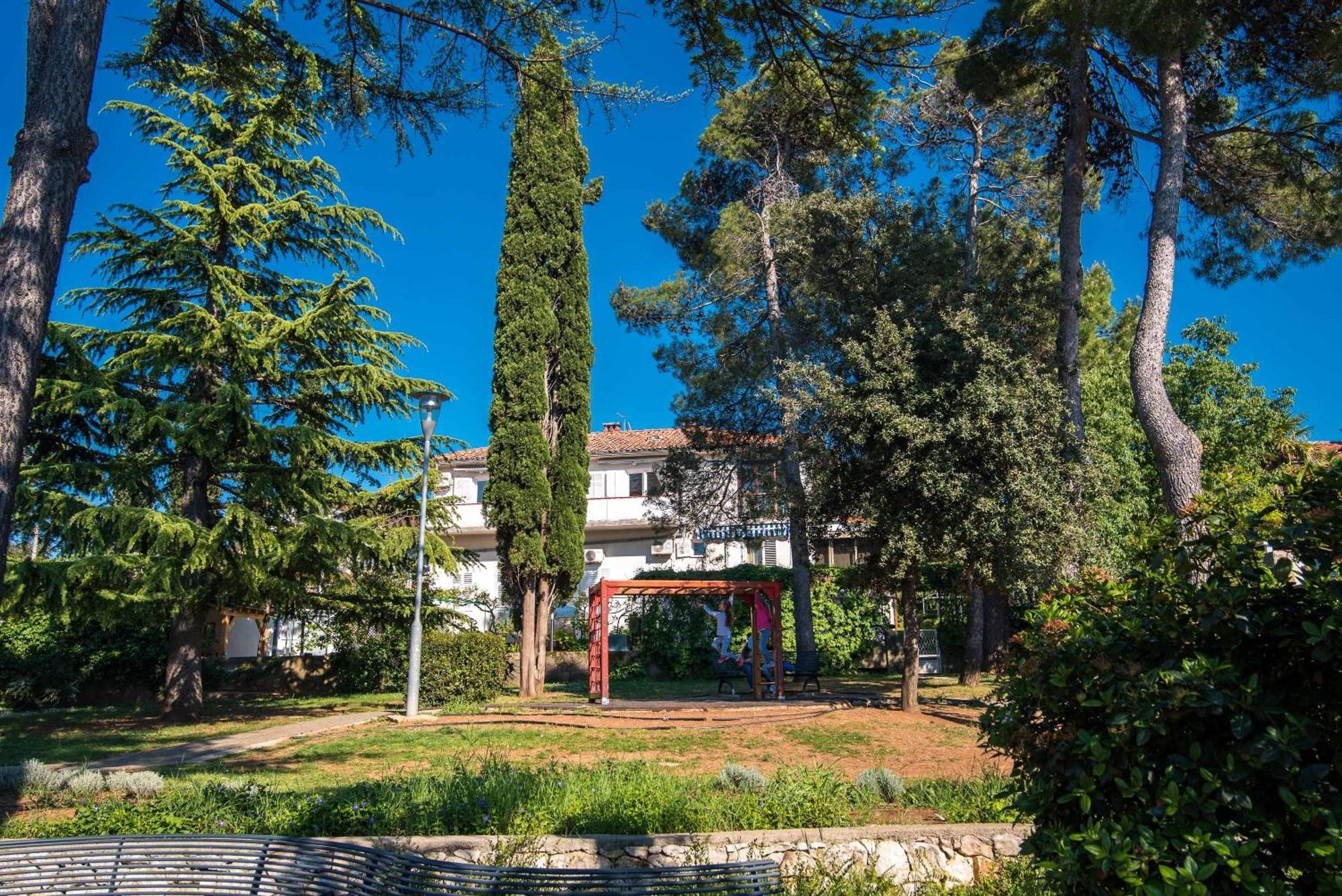 Apartments House Pinezic Malinska Extérieur photo